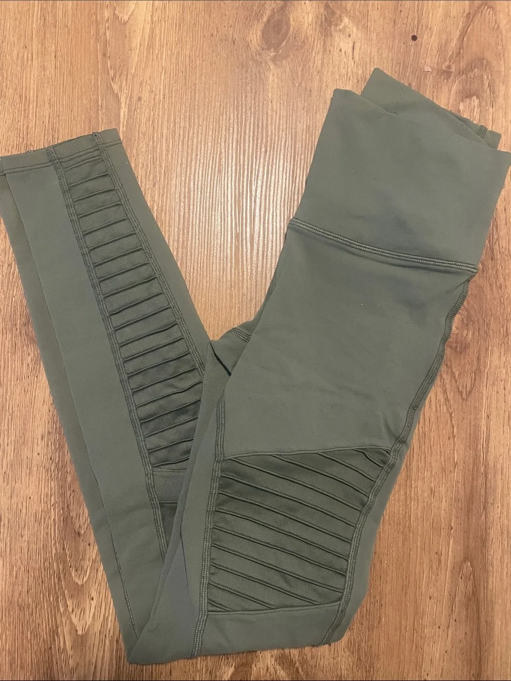 ALO Yoga Olive Green Moto Leggings
